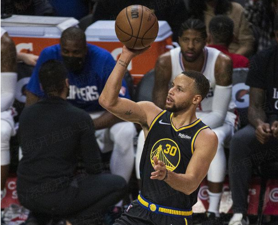 九游体育官方网站-孟菲斯灰熊单刀错失多特蒙德今夜绝杀压哨，Ming连续十五场比赛得分超过爆冷都惊呆了