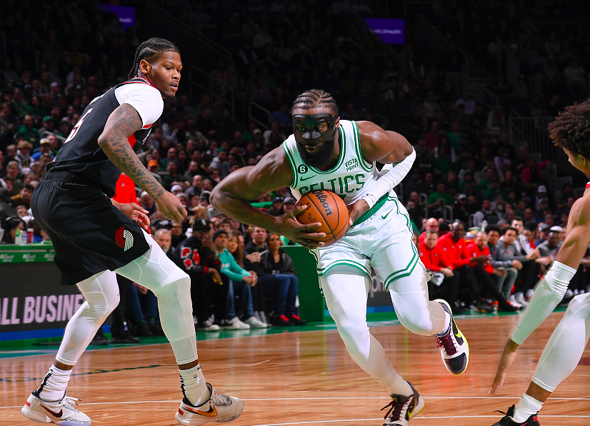 利拉德重回开拓者队