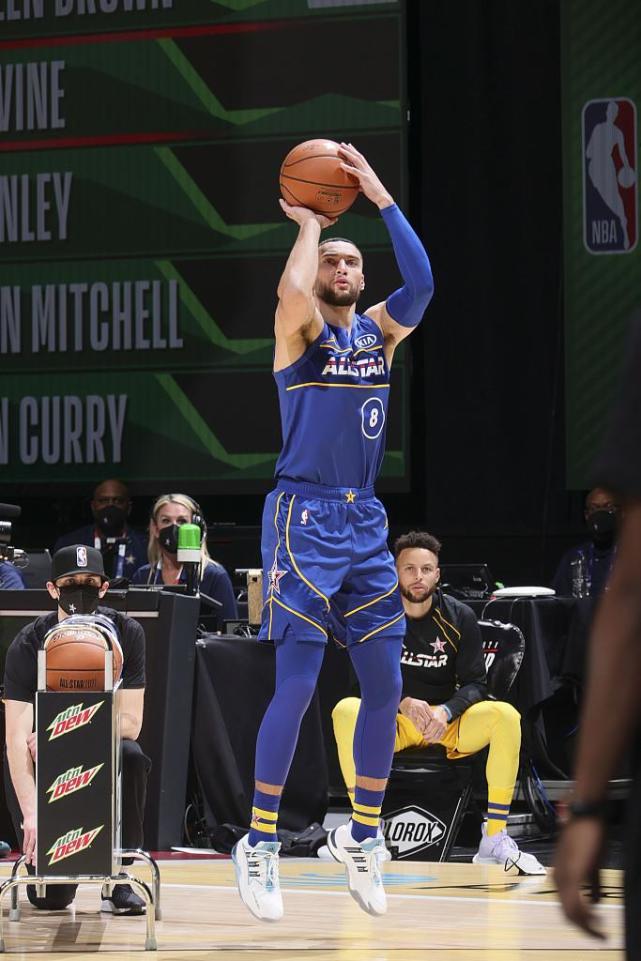 ac米兰vs巴黎圣日耳曼录像回放