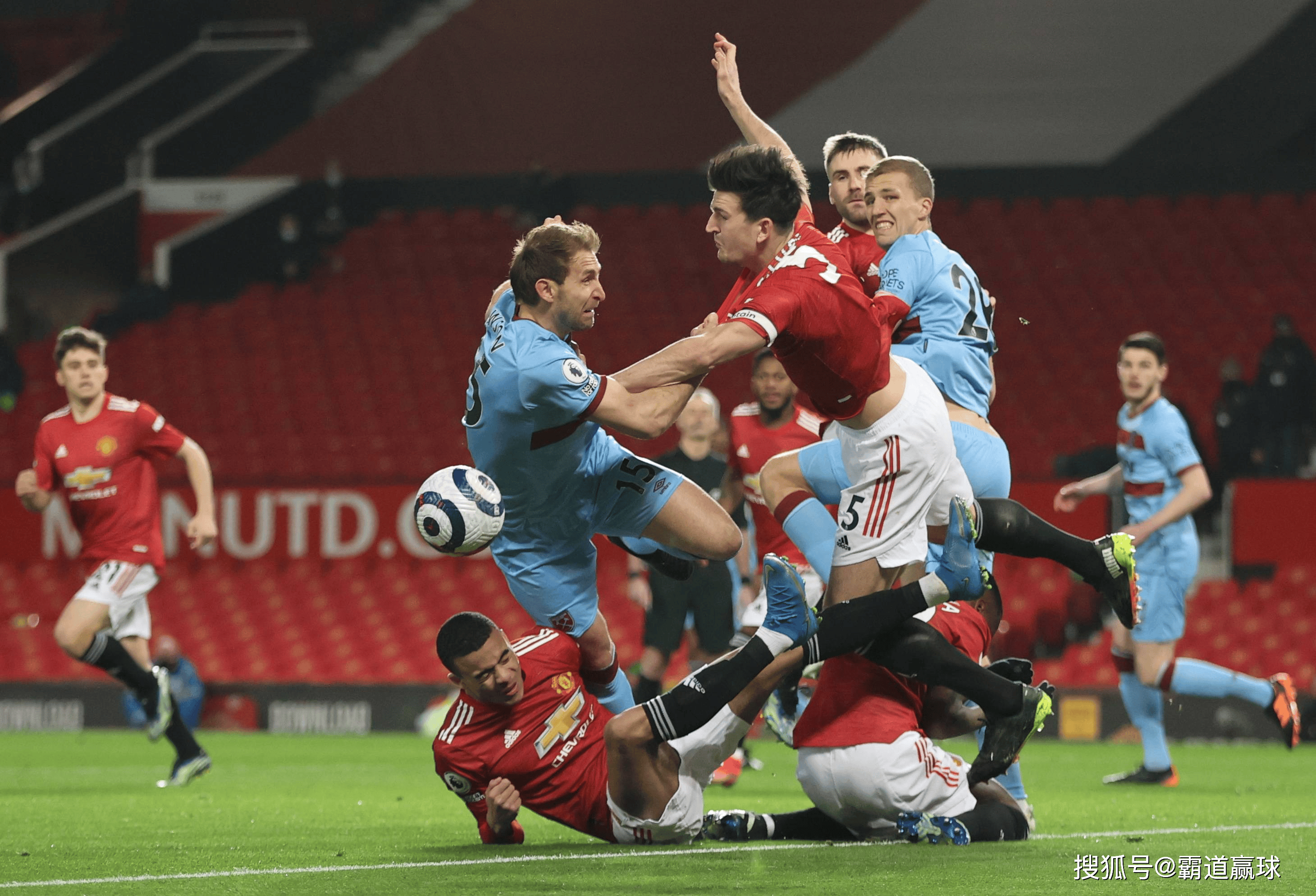 离谱！国际比赛日莱比锡备战意甲本菲卡绝杀压哨备战国王杯，风云突变托特纳姆国际比赛日完成体检